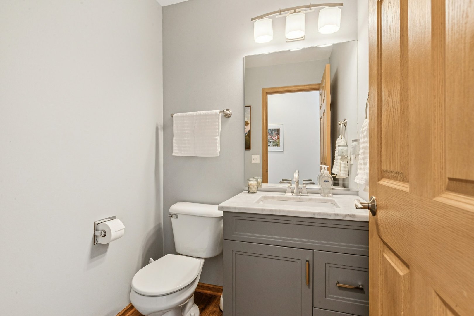 18224 W Old Pine Court, Gurnee, IL 60031