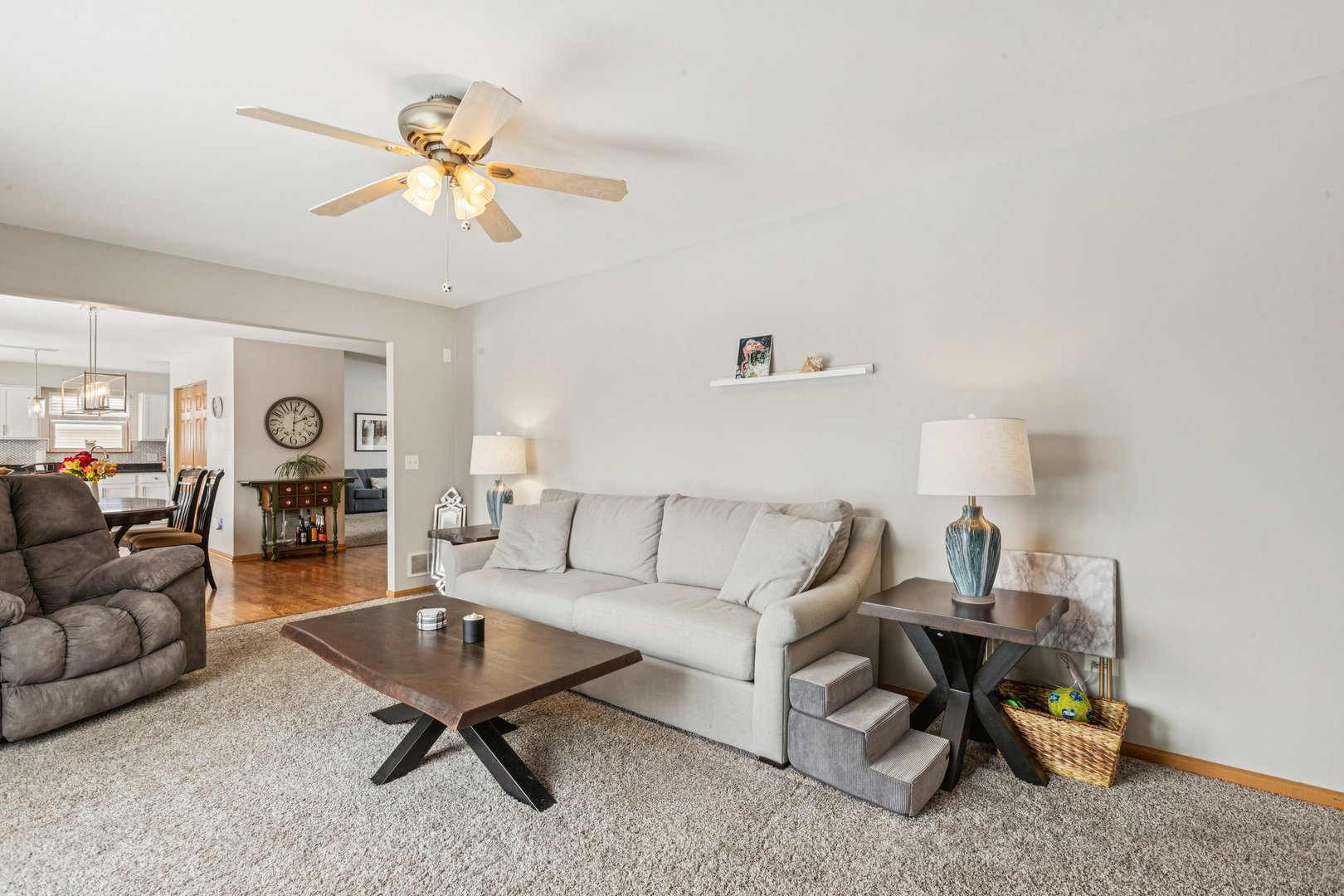 18224 W Old Pine Court, Gurnee, IL 60031