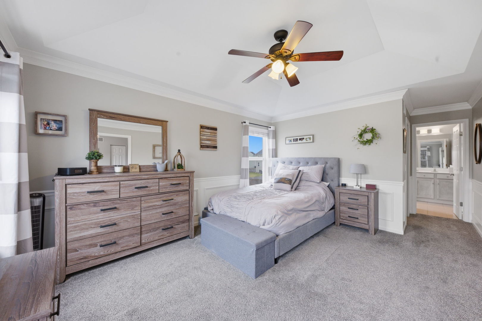 3243 Pinewood Drive, Yorkville, IL 60560