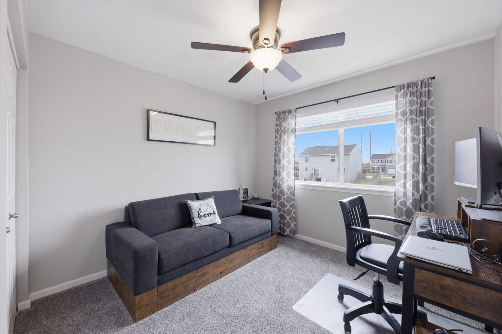 3243 Pinewood Drive, Yorkville, IL 60560