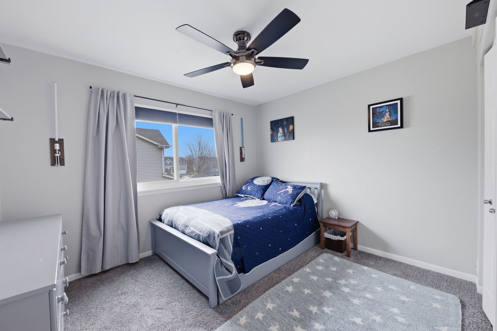 3243 Pinewood Drive, Yorkville, IL 60560