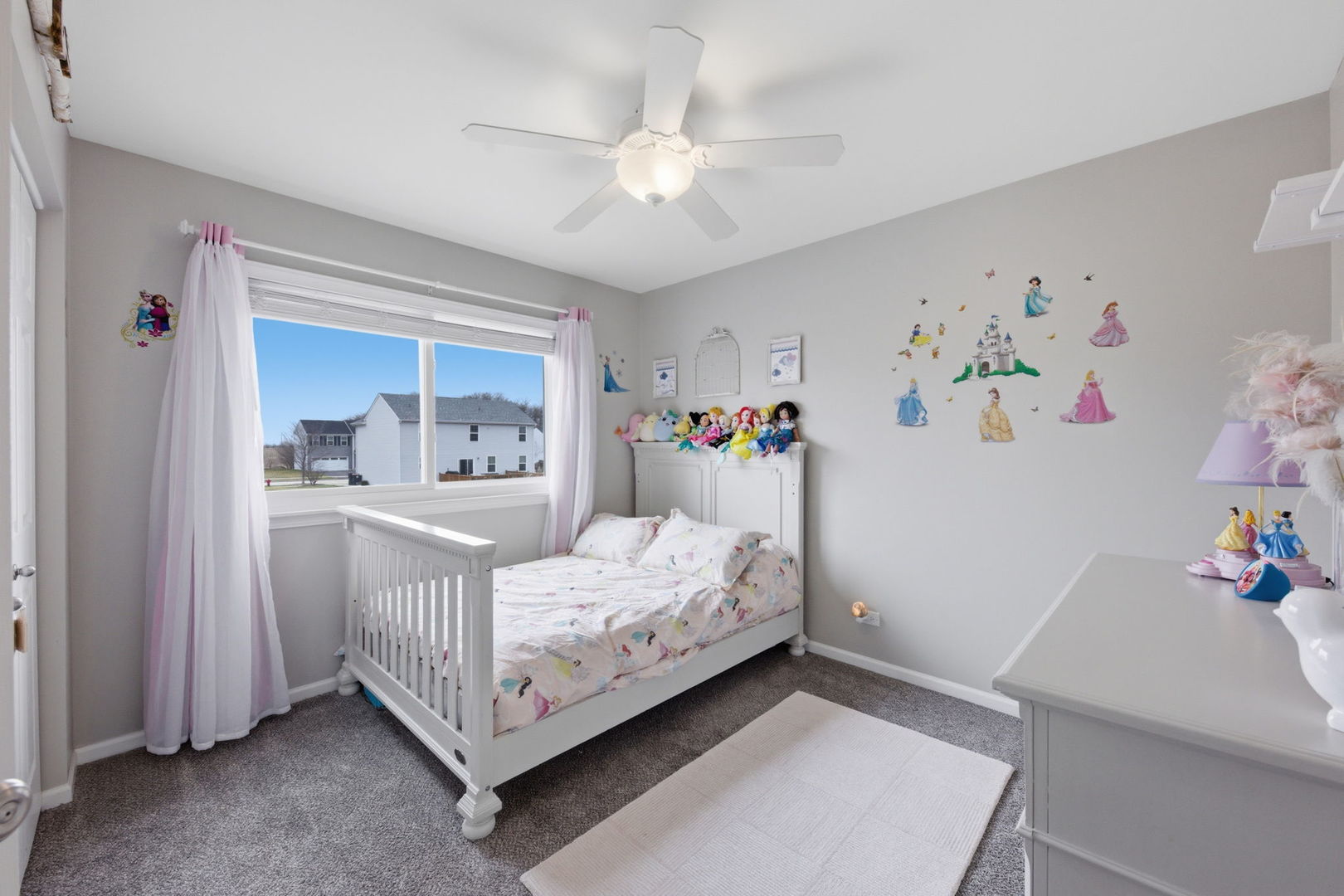 3243 Pinewood Drive, Yorkville, IL 60560