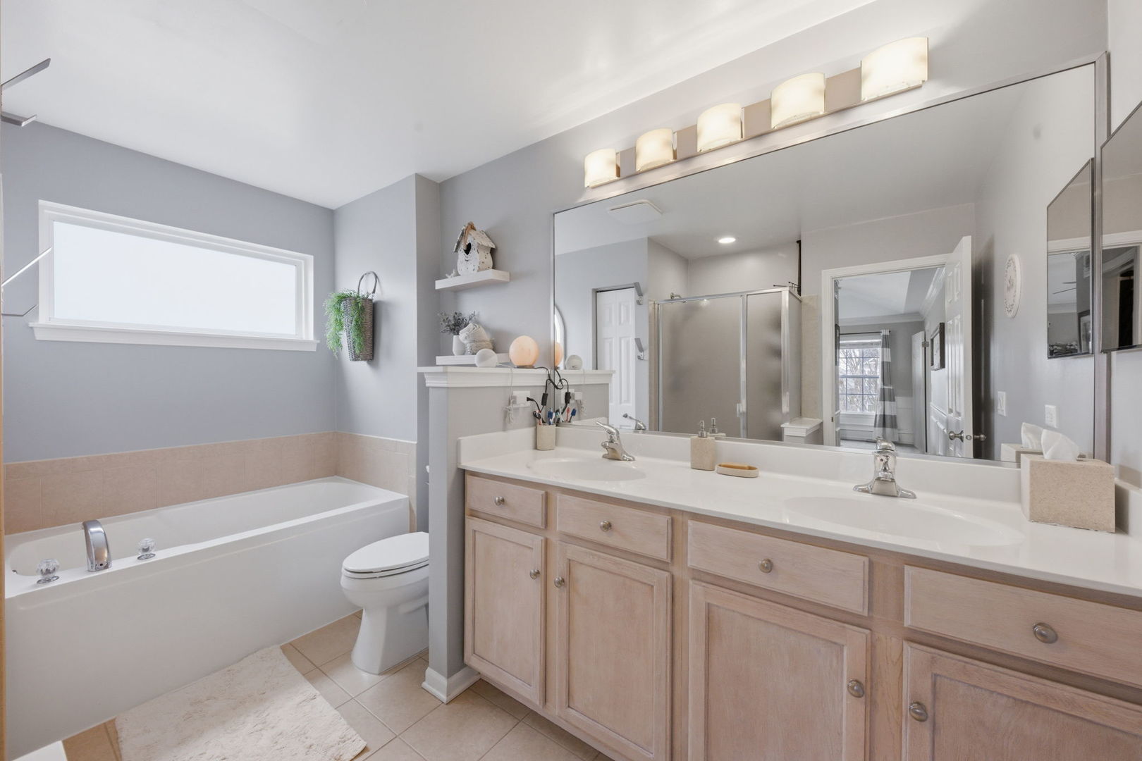 3243 Pinewood Drive, Yorkville, IL 60560