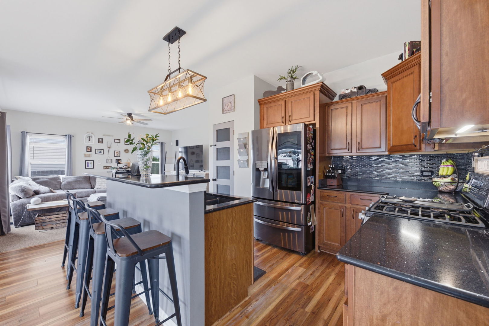 3243 Pinewood Drive, Yorkville, IL 60560