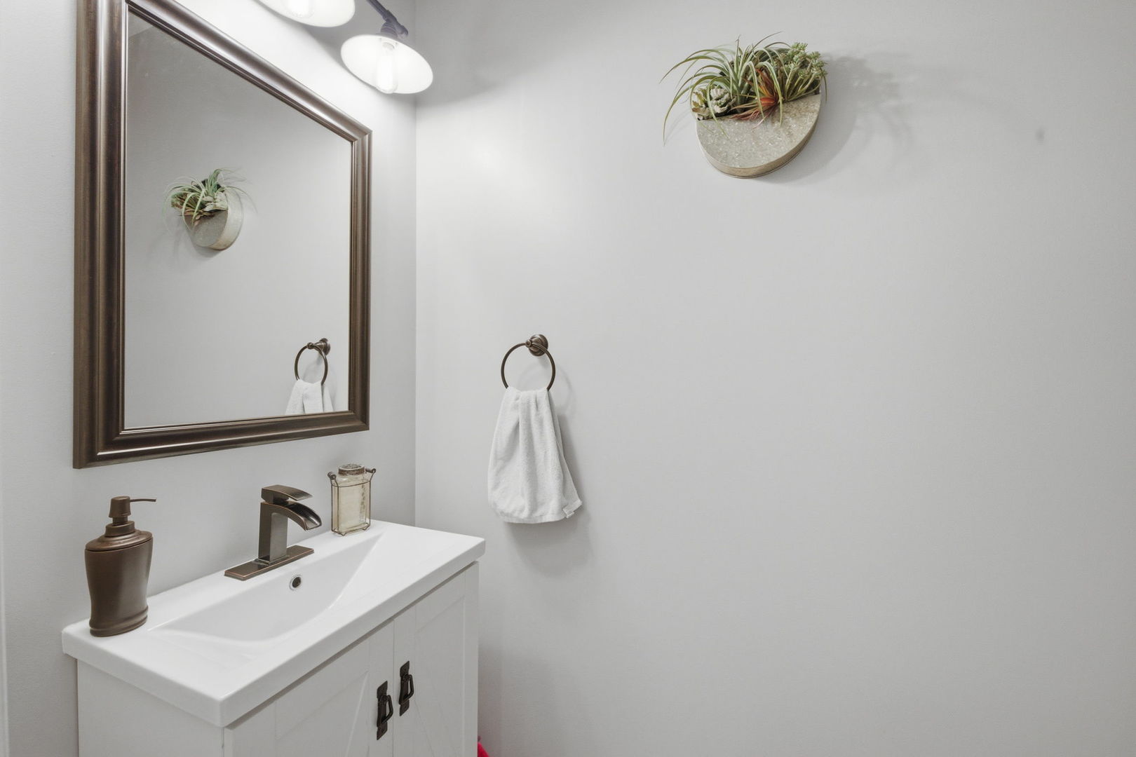 3243 Pinewood Drive, Yorkville, IL 60560