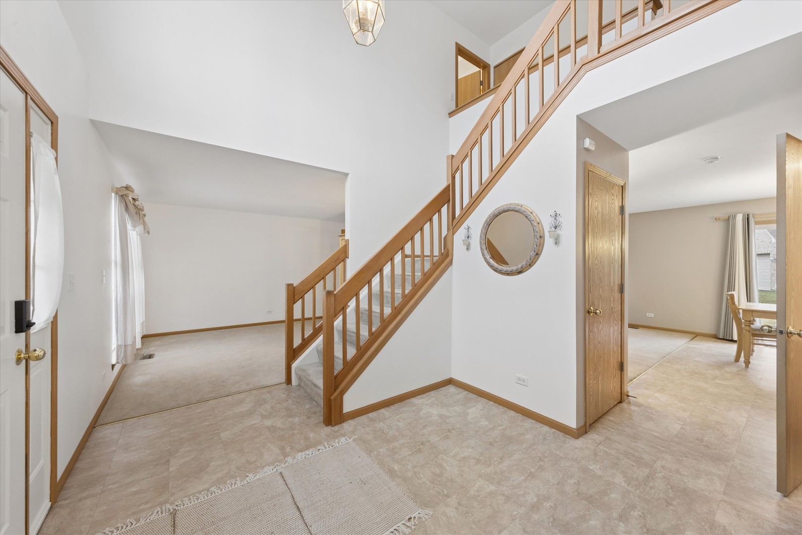 521 Waterford Drive, Oswego, IL 60543