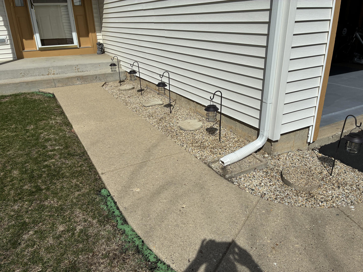 521 Waterford Drive, Oswego, IL 60543