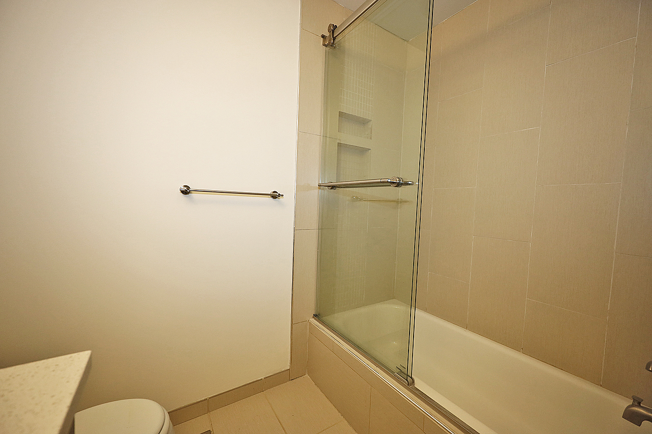 Schaumburg, IL 60193