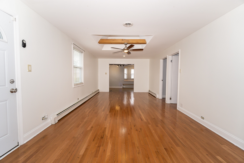 4600 Warsaw Avenue, Lyons, IL 60534