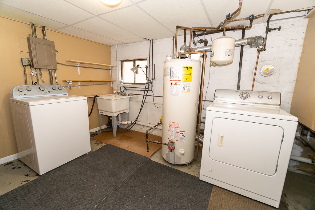 4600 Warsaw Avenue, Lyons, IL 60534