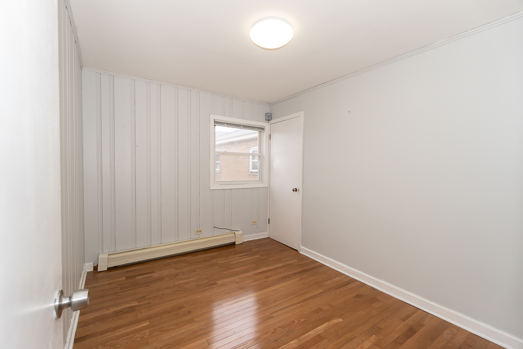 4600 Warsaw Avenue, Lyons, IL 60534