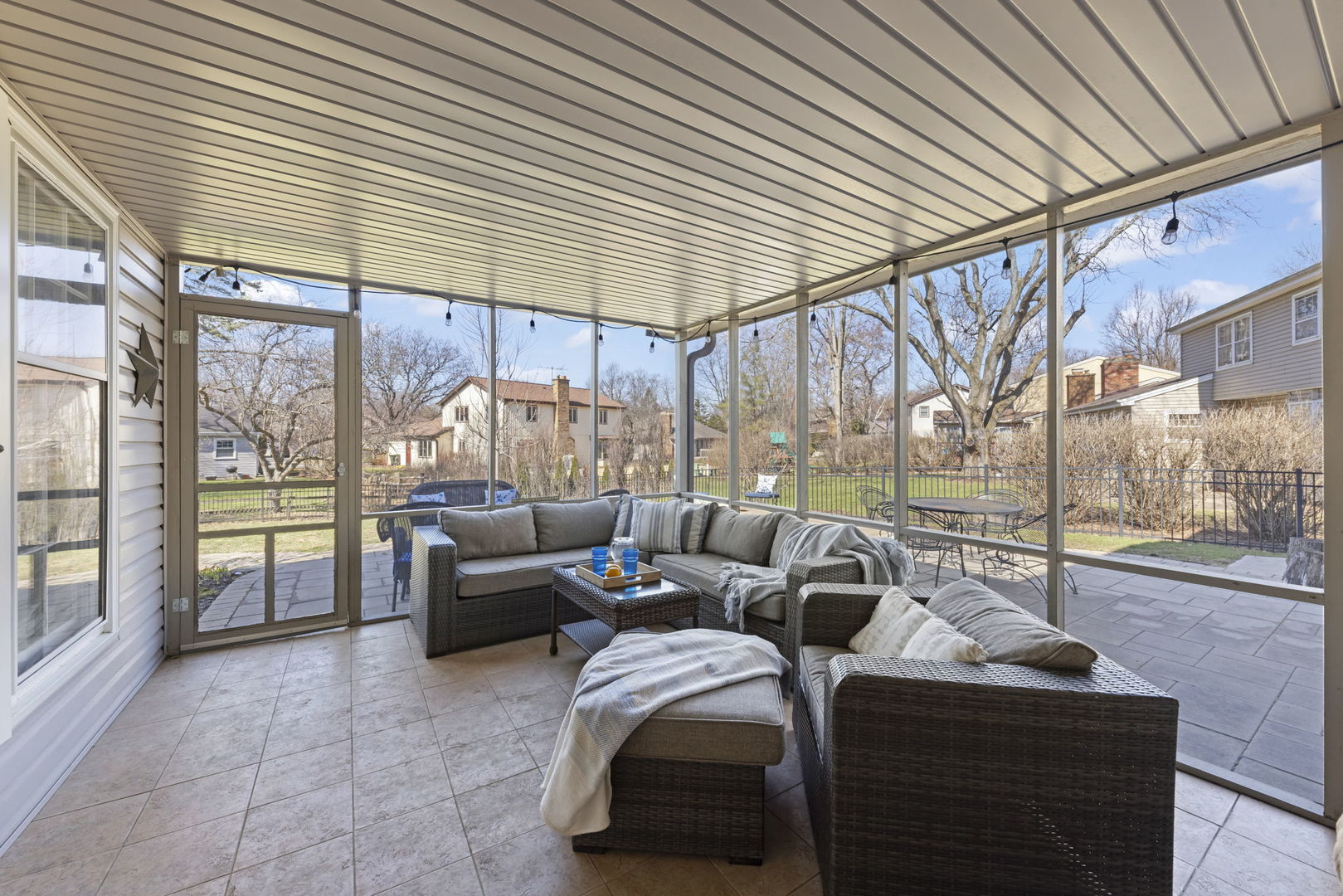 1256 Whitingham Circle, Naperville, IL 60540