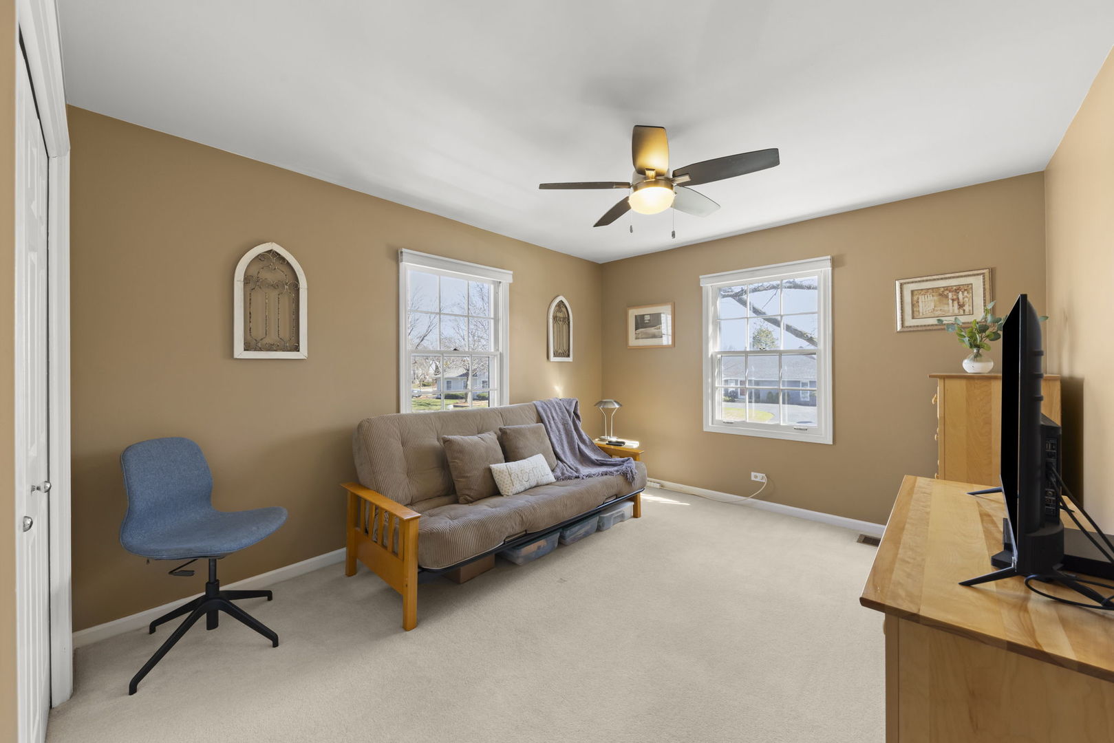 1256 Whitingham Circle, Naperville, IL 60540