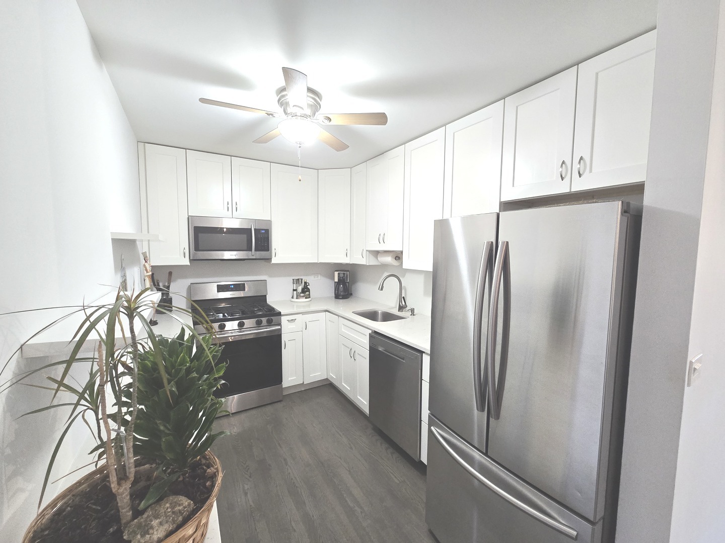 2920 N HARLEM Avenue #4B, Elmwood Park, IL 60707