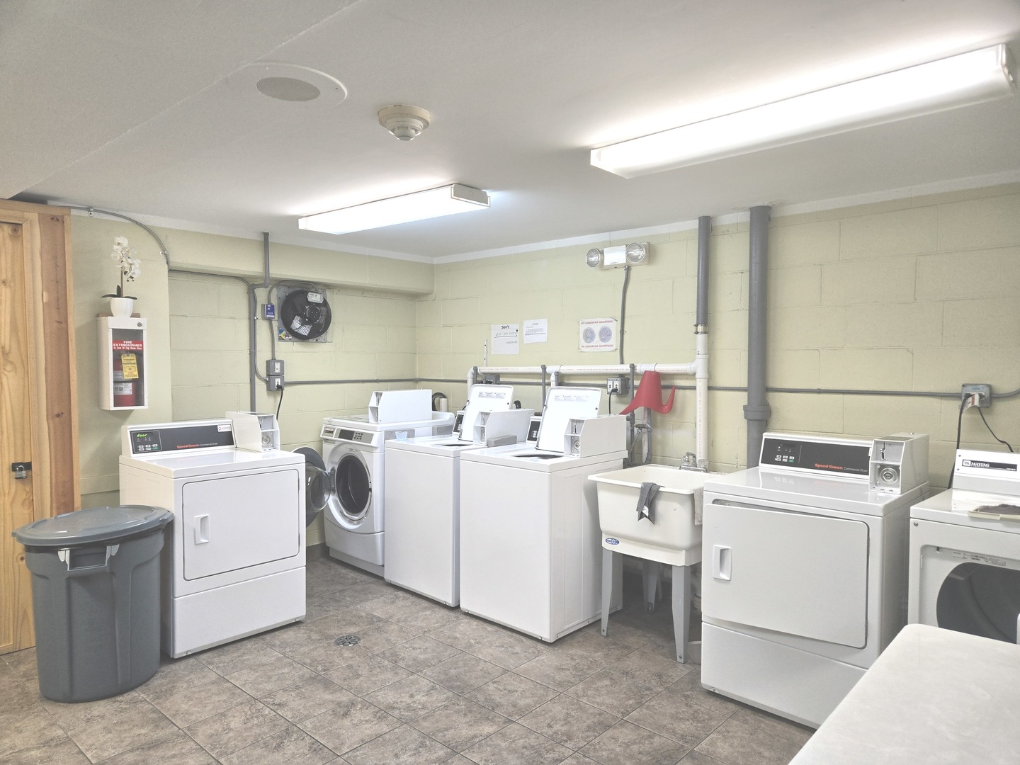 2920 N HARLEM Avenue #4B, Elmwood Park, IL 60707