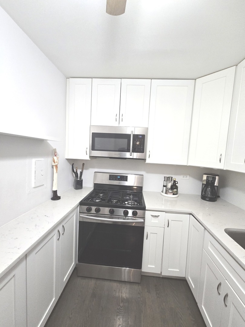 2920 N HARLEM Avenue #4B, Elmwood Park, IL 60707