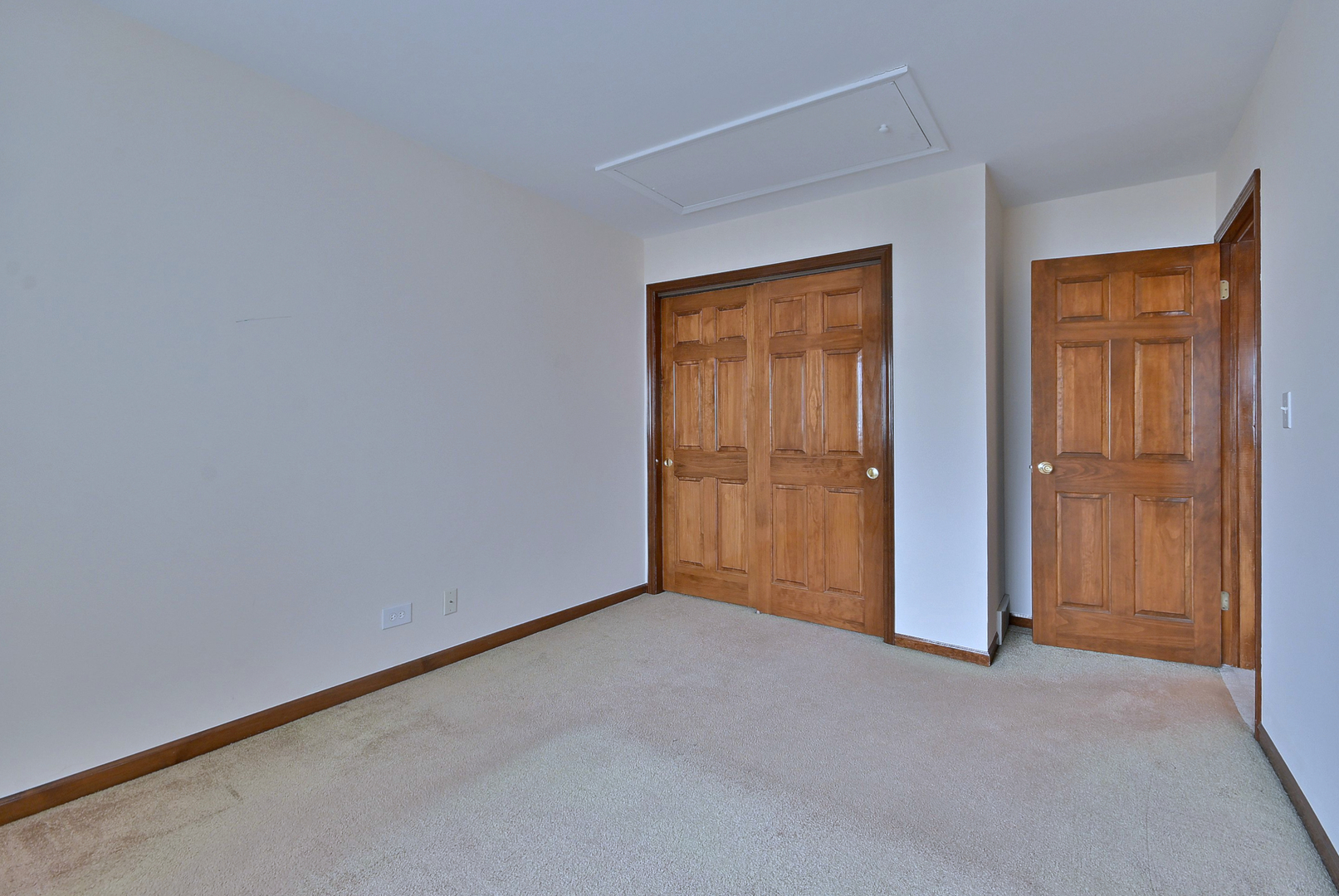 9824 Garden Court, Schiller Park, IL 60176