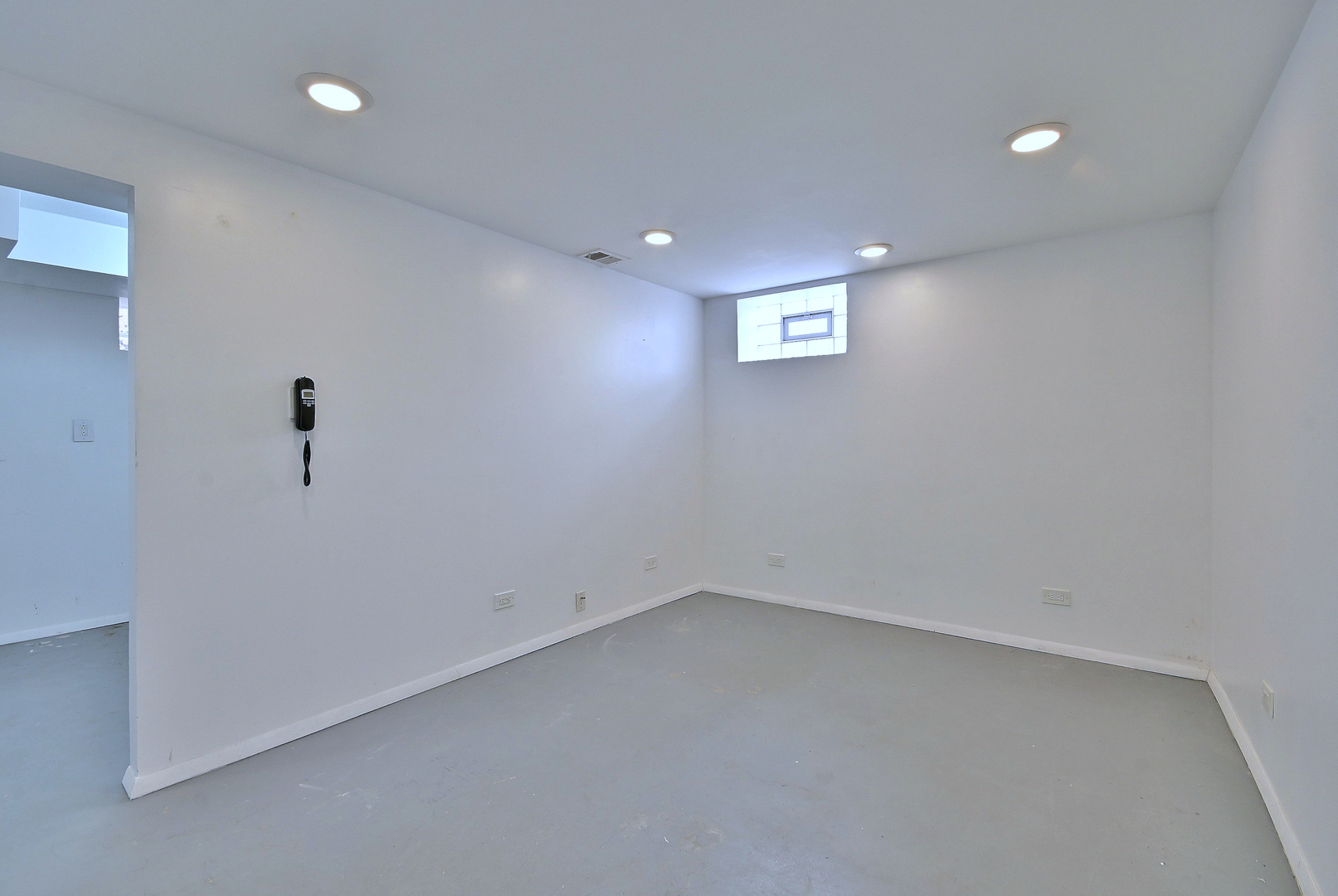 9824 Garden Court, Schiller Park, IL 60176