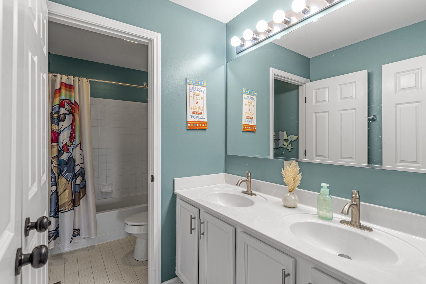 31696 N Borre Drive, Lakemoor, IL 60051