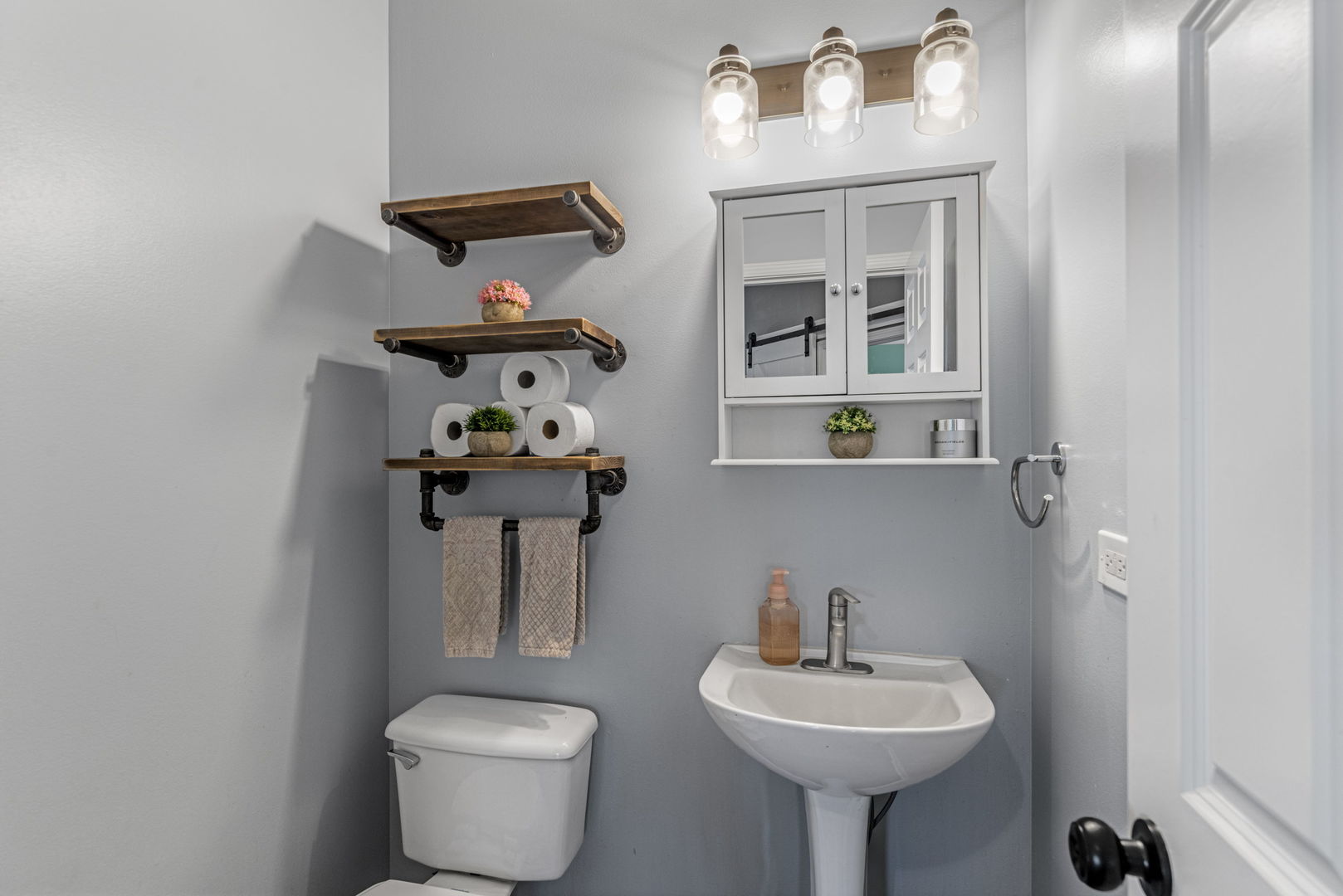 31696 N Borre Drive, Lakemoor, IL 60051