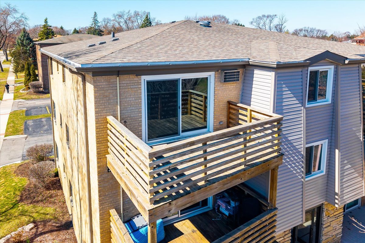 708 W 65th Street #5, Westmont, IL 60559