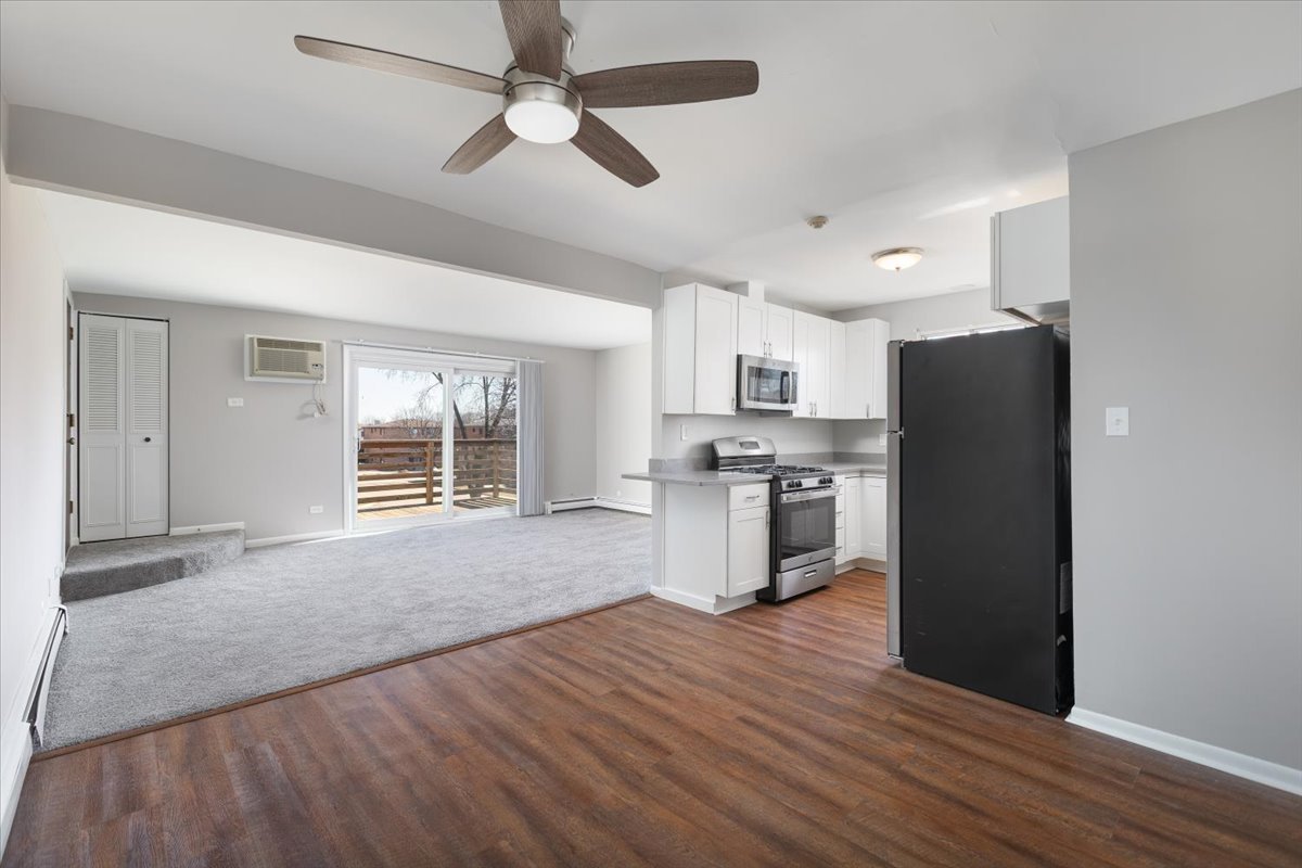 708 W 65th Street #5, Westmont, IL 60559