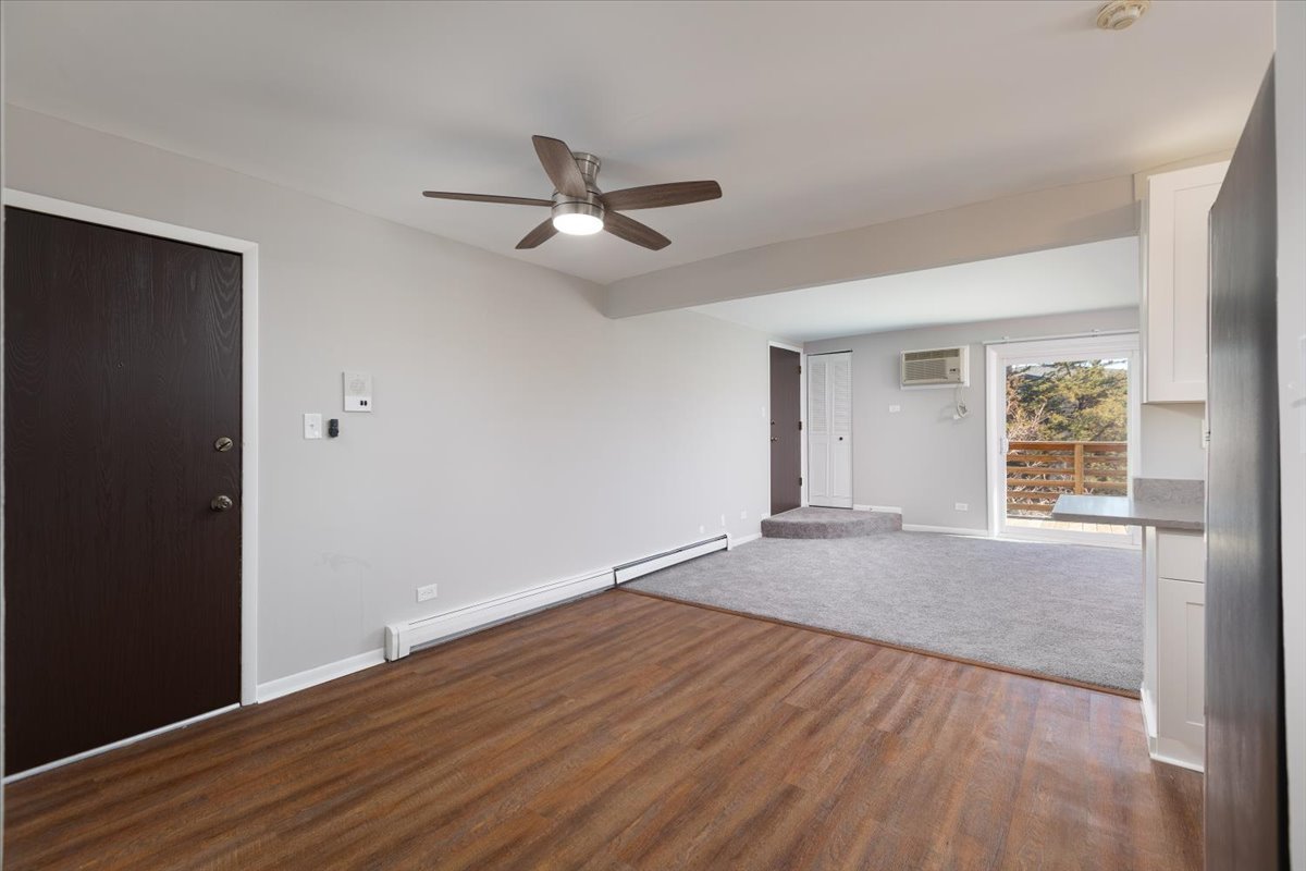 708 W 65th Street #5, Westmont, IL 60559