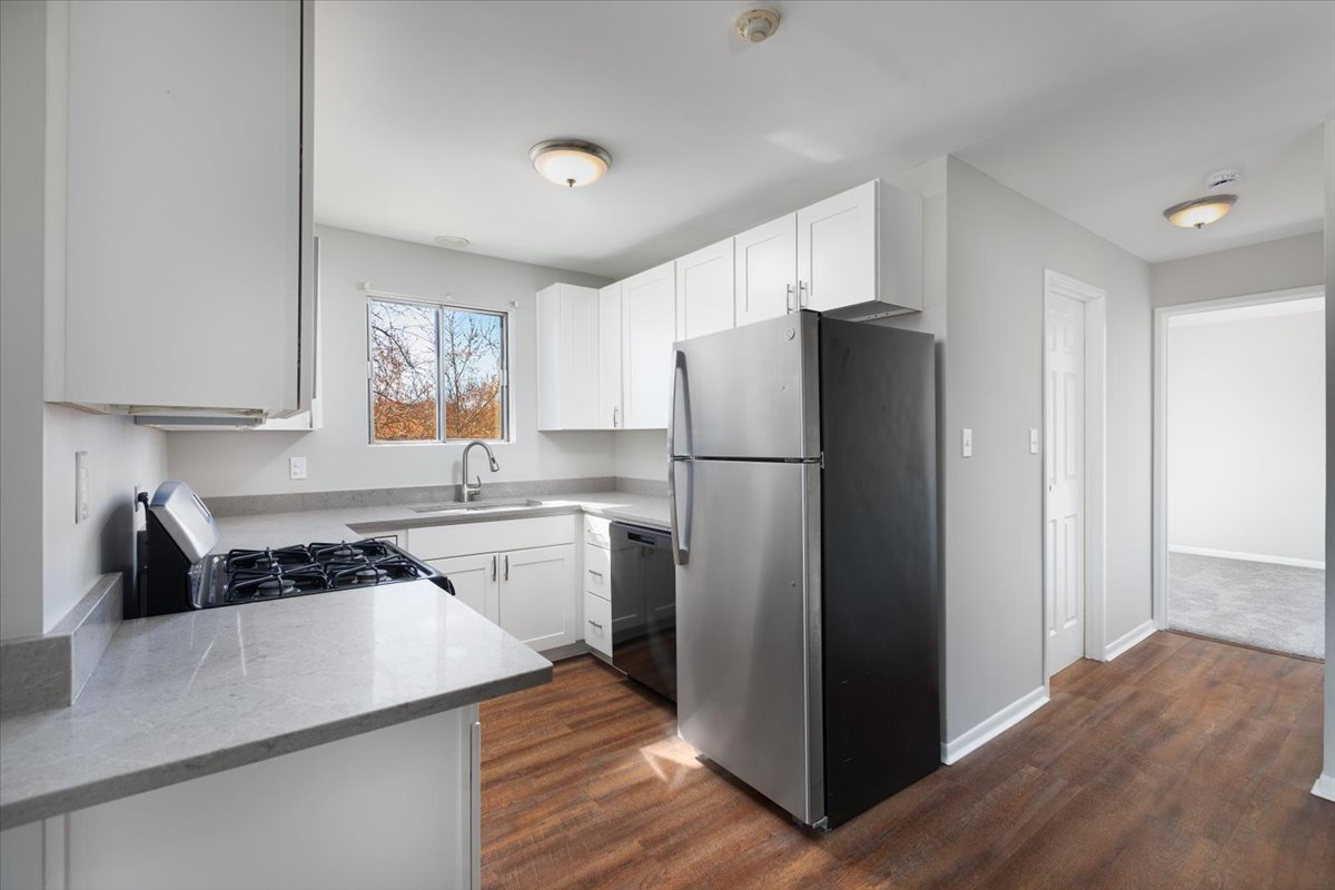 708 W 65th Street #5, Westmont, IL 60559