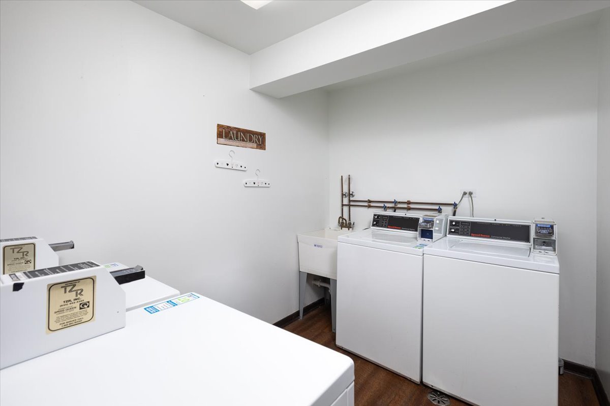 708 W 65th Street #5, Westmont, IL 60559