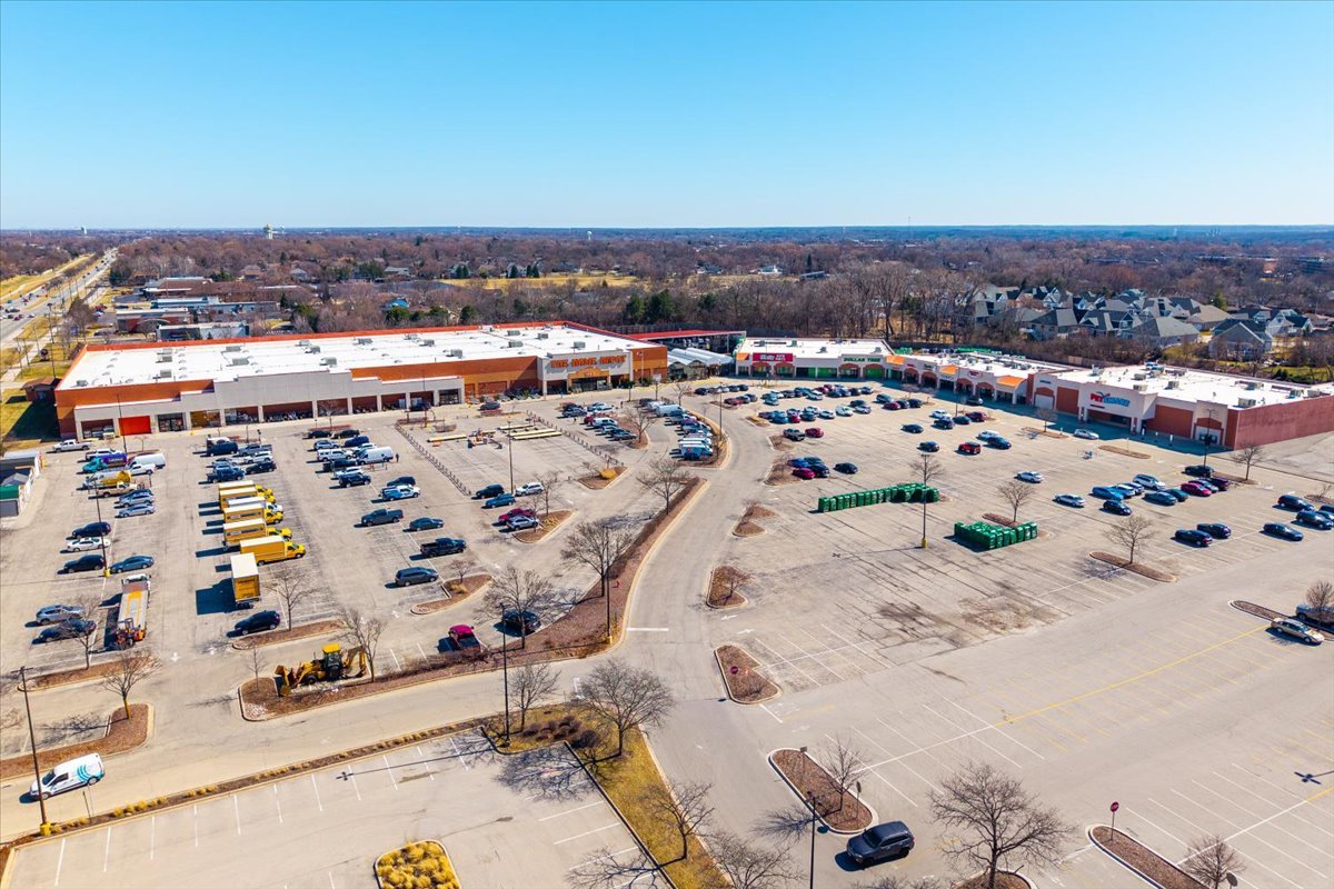 708 W 65th Street #5, Westmont, IL 60559