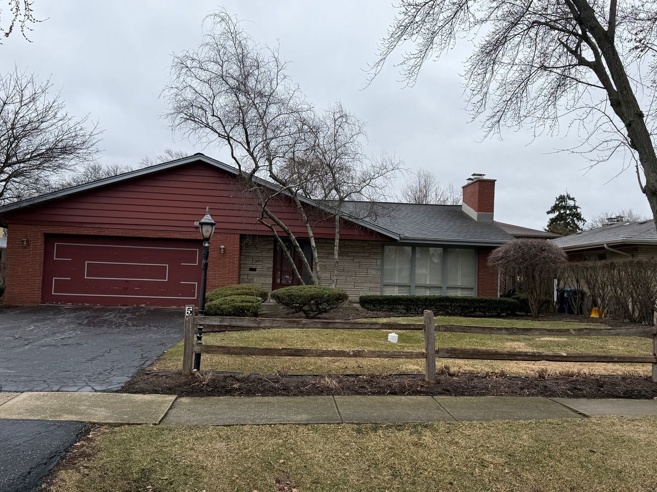 5 Larkspur Lane, Clarendon Hills, IL 60514