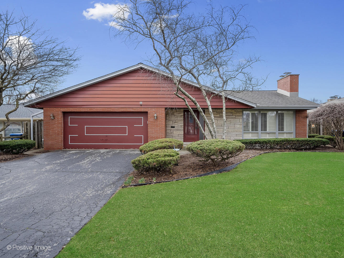 5 Larkspur Lane, Clarendon Hills, IL 60514