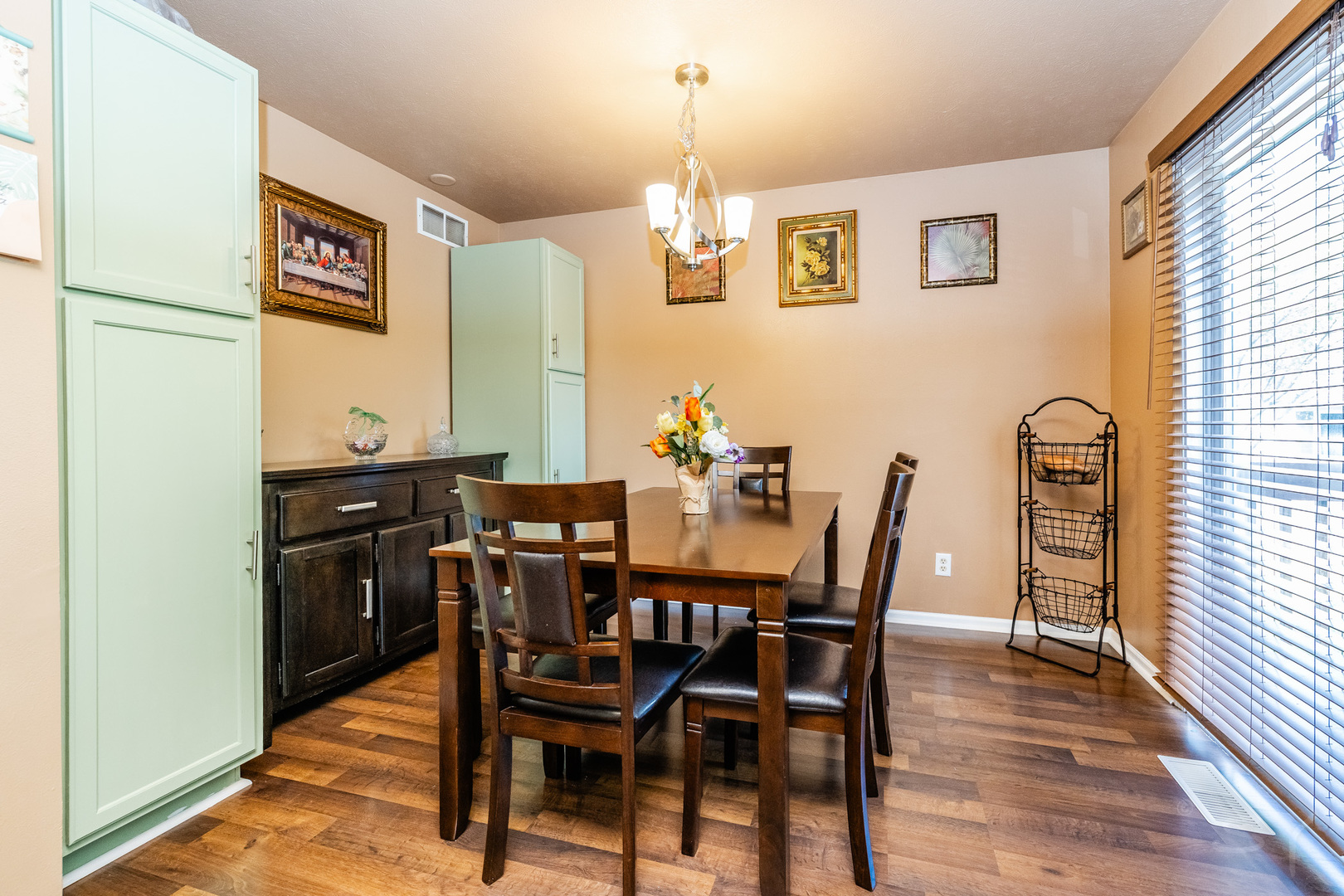 6038 Nimtz Road, Loves Park, IL 61111