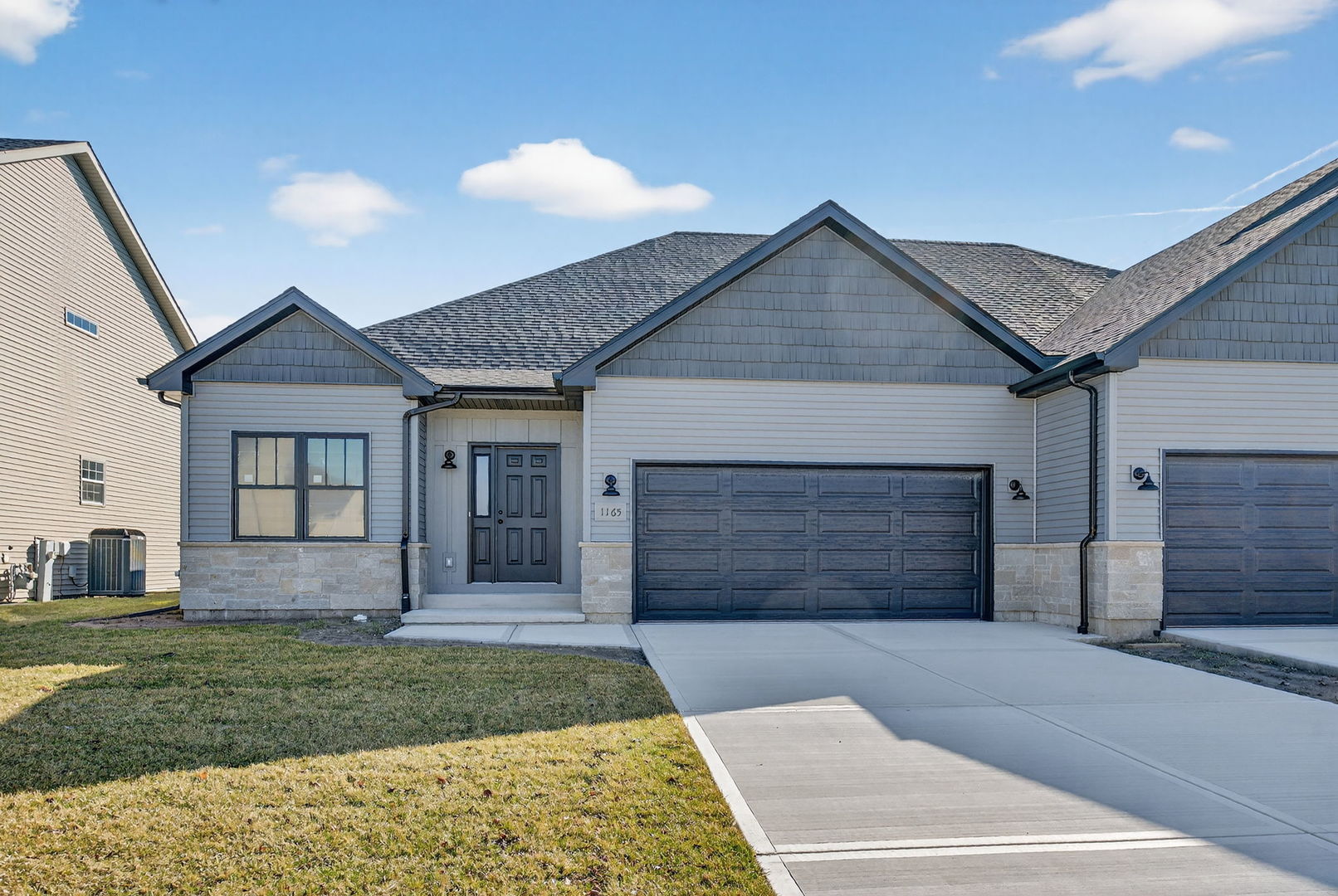 1165 Farmstone Drive, Diamond, IL 60416