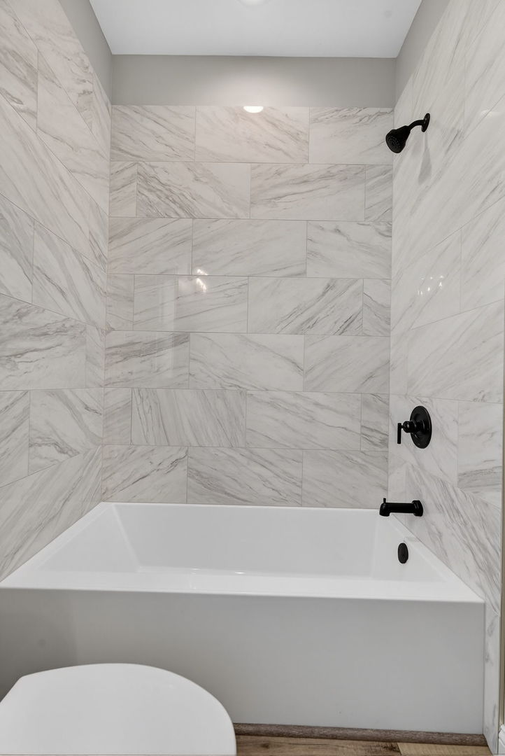 1165 Farmstone Drive, Diamond, IL 60416