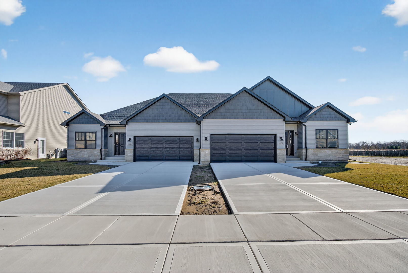 1165 Farmstone Drive, Diamond, IL 60416