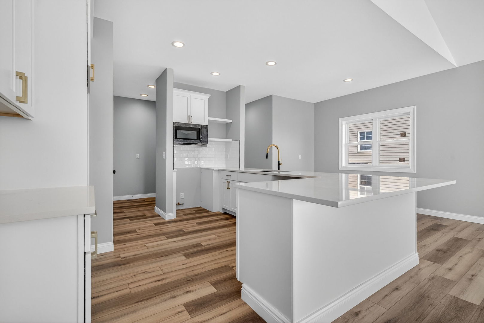 1165 Farmstone Drive, Diamond, IL 60416