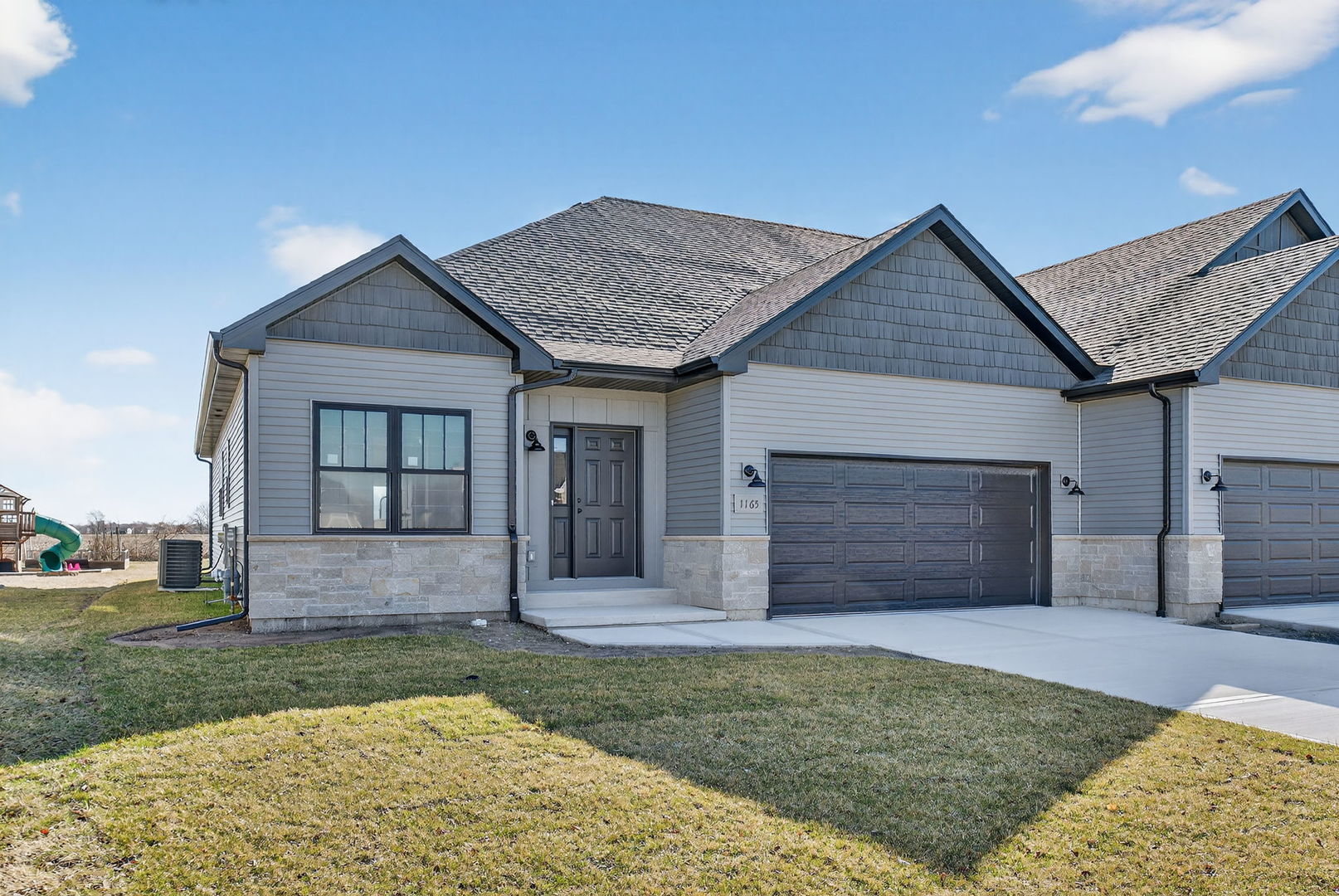 1165 Farmstone Drive, Diamond, IL 60416