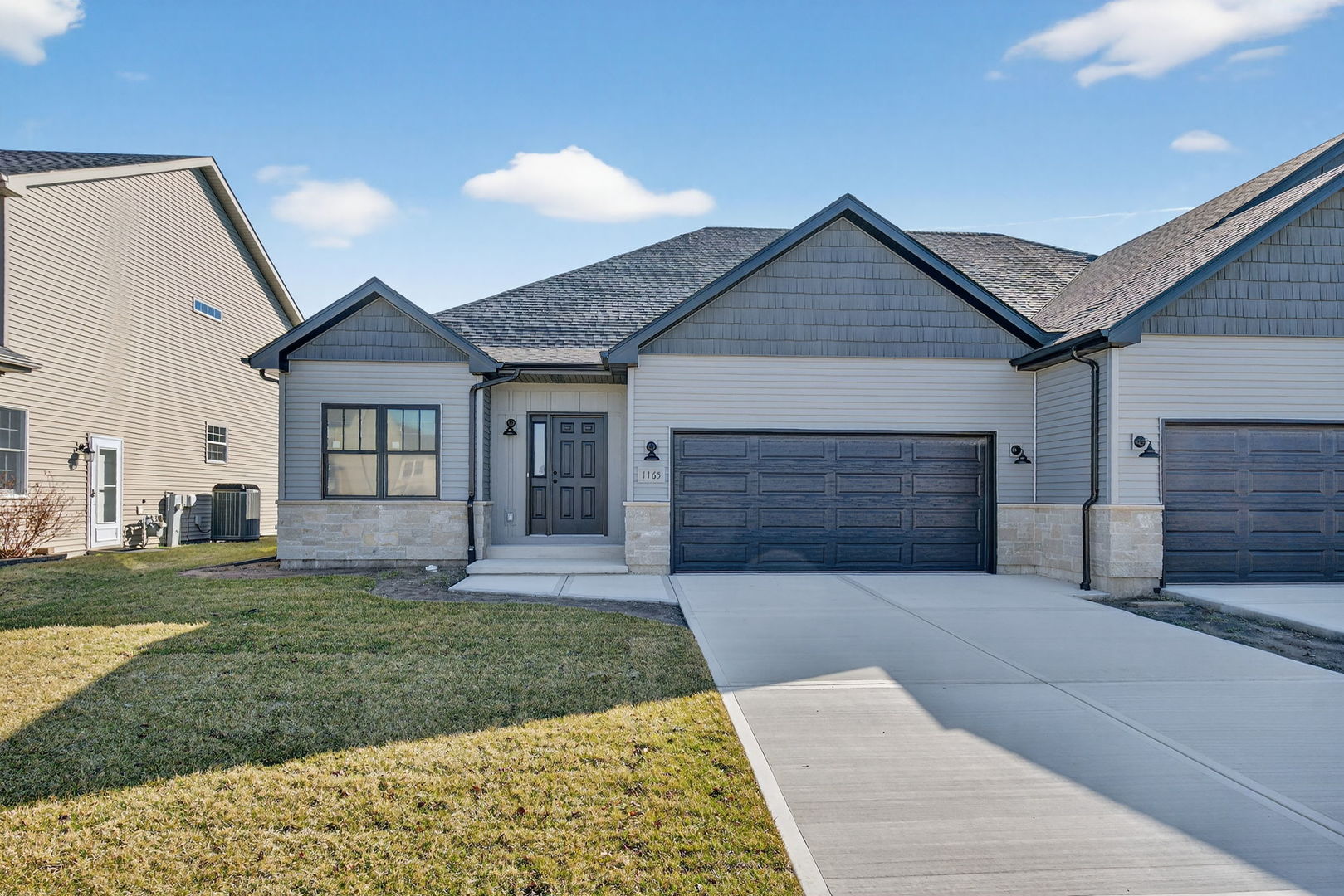 1165 Farmstone Drive, Diamond, IL 60416