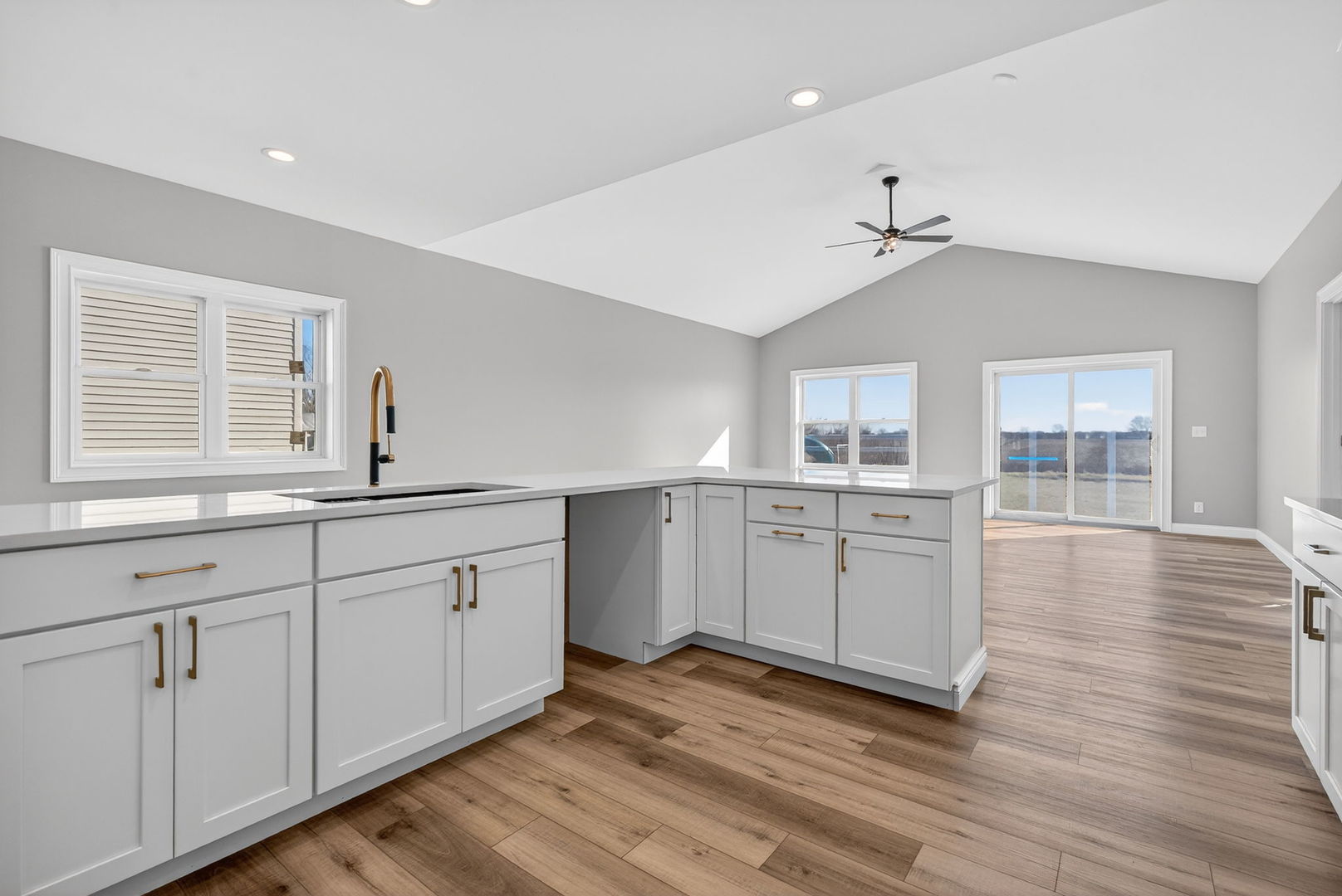 1165 Farmstone Drive, Diamond, IL 60416