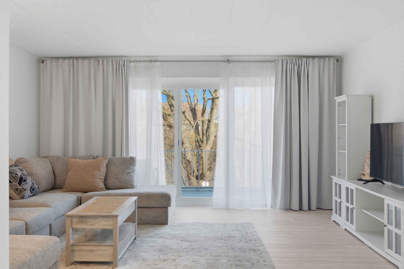 100 Deborah Lane #B26, Wheeling, IL 60090