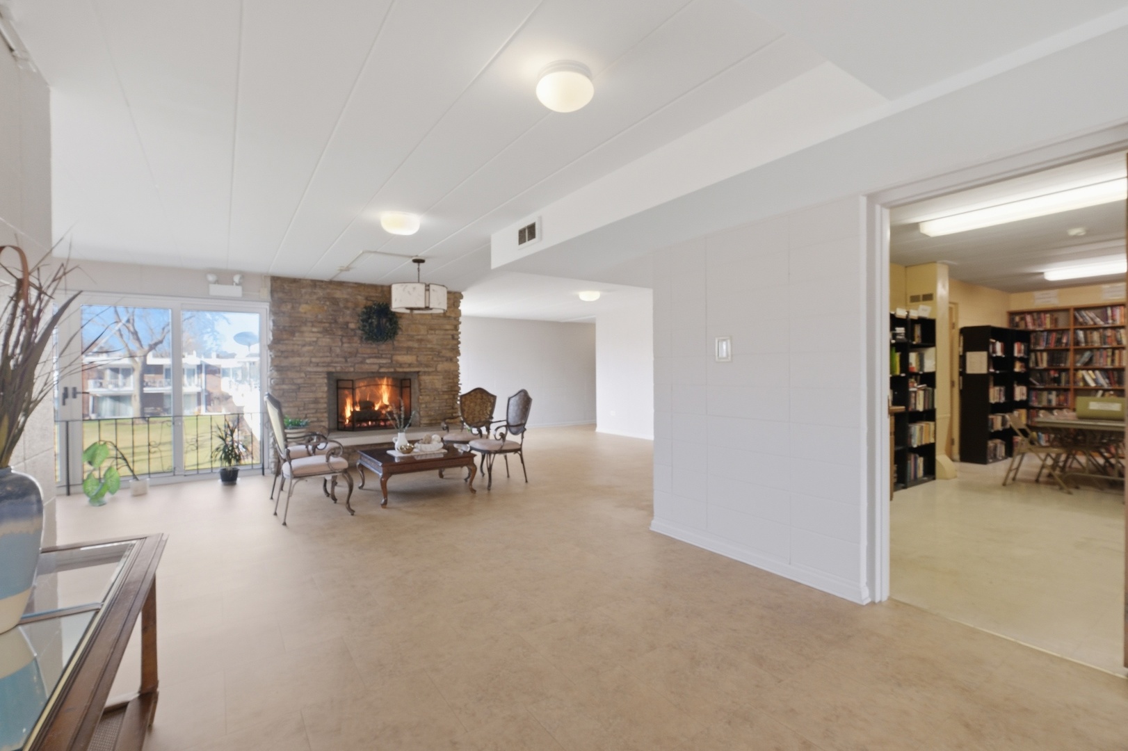 100 Deborah Lane #B26, Wheeling, IL 60090