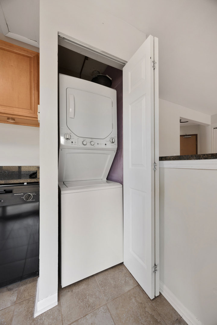 Streamwood, IL 60107