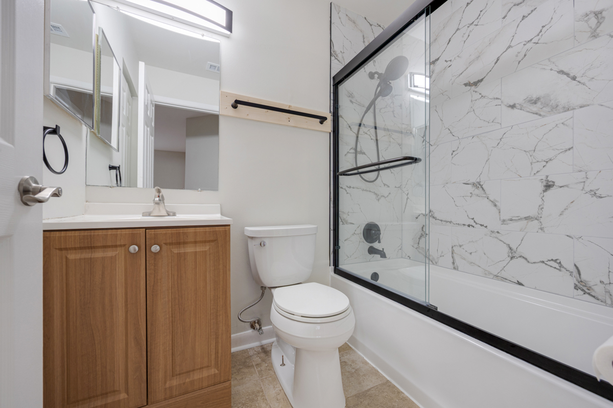 Streamwood, IL 60107