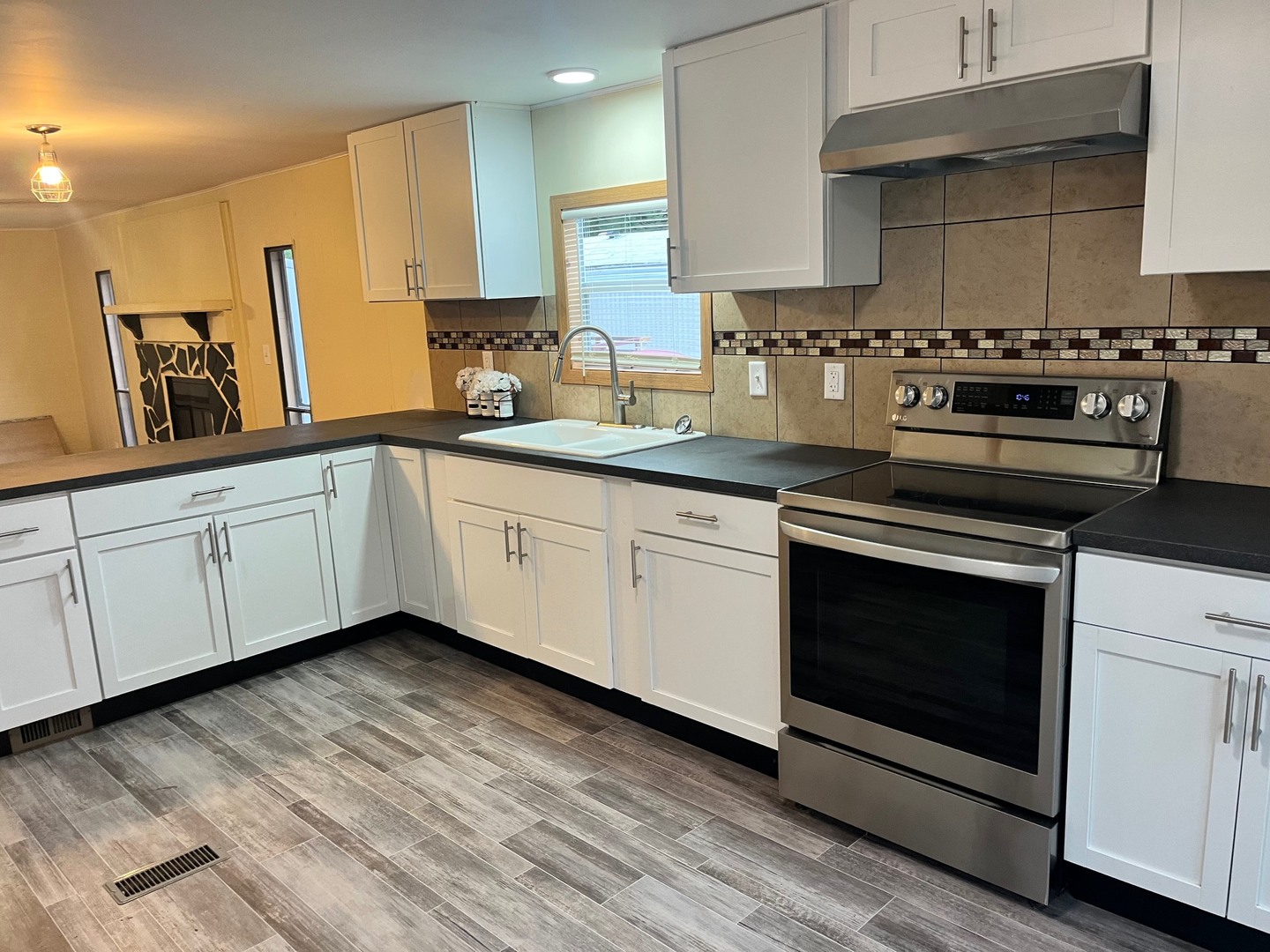 38455 N Sheridan Road #732, Beach Park, IL 60087