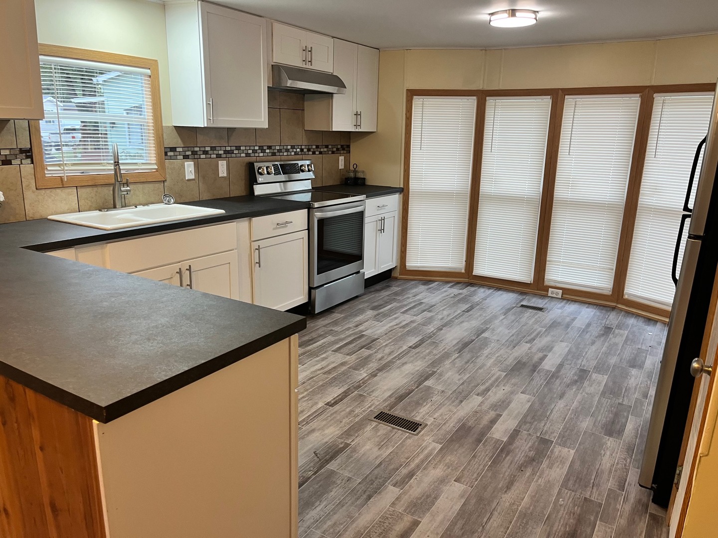 38455 N Sheridan Road #732, Beach Park, IL 60087