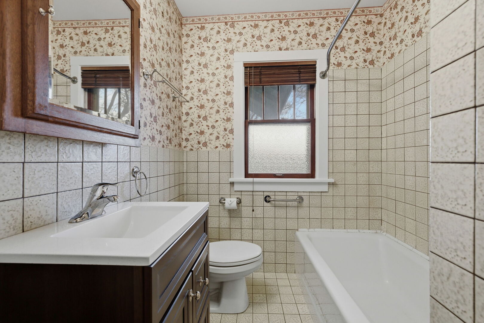 111 Oak Street, Frankfort, IL 60423