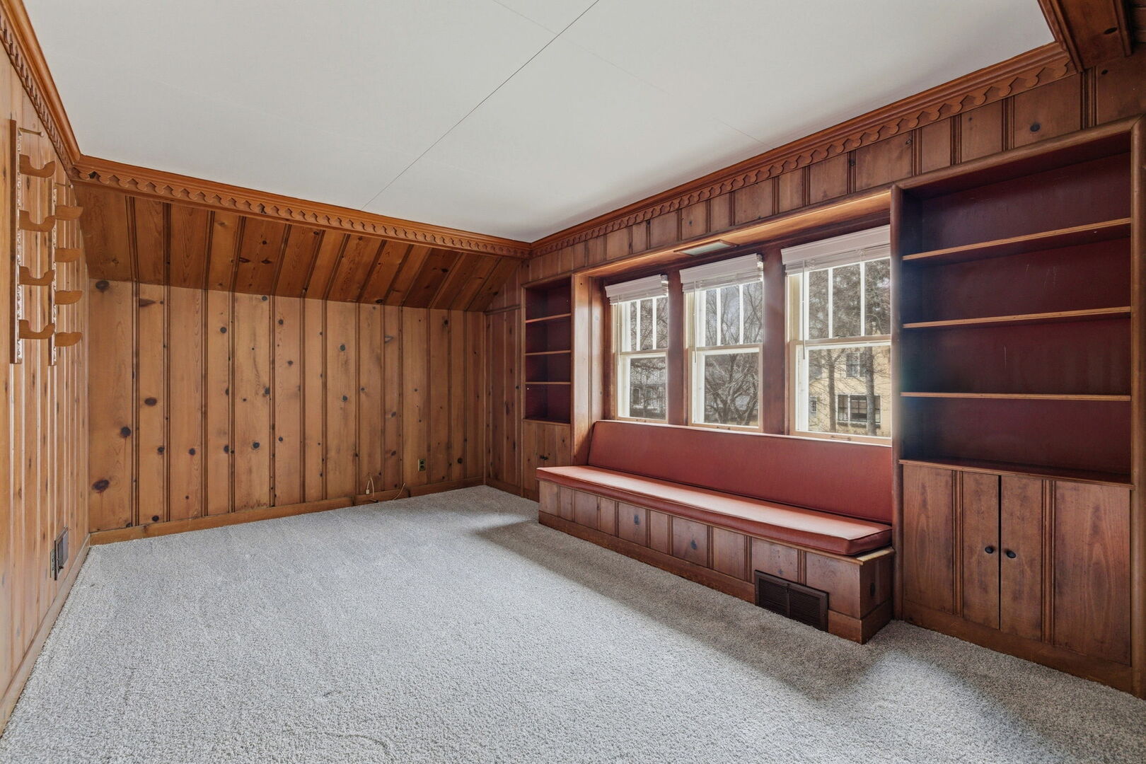 111 Oak Street, Frankfort, IL 60423