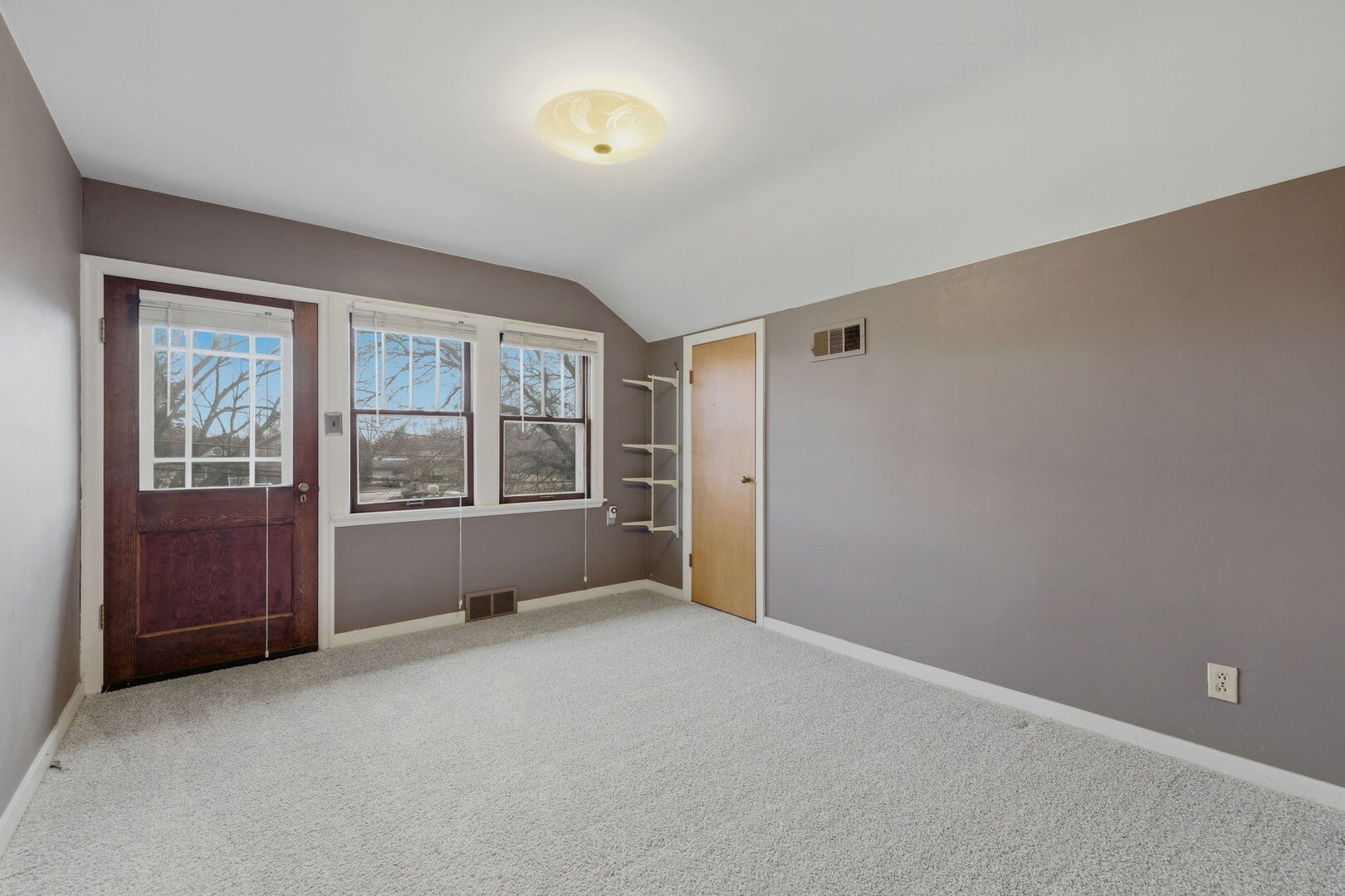 111 Oak Street, Frankfort, IL 60423