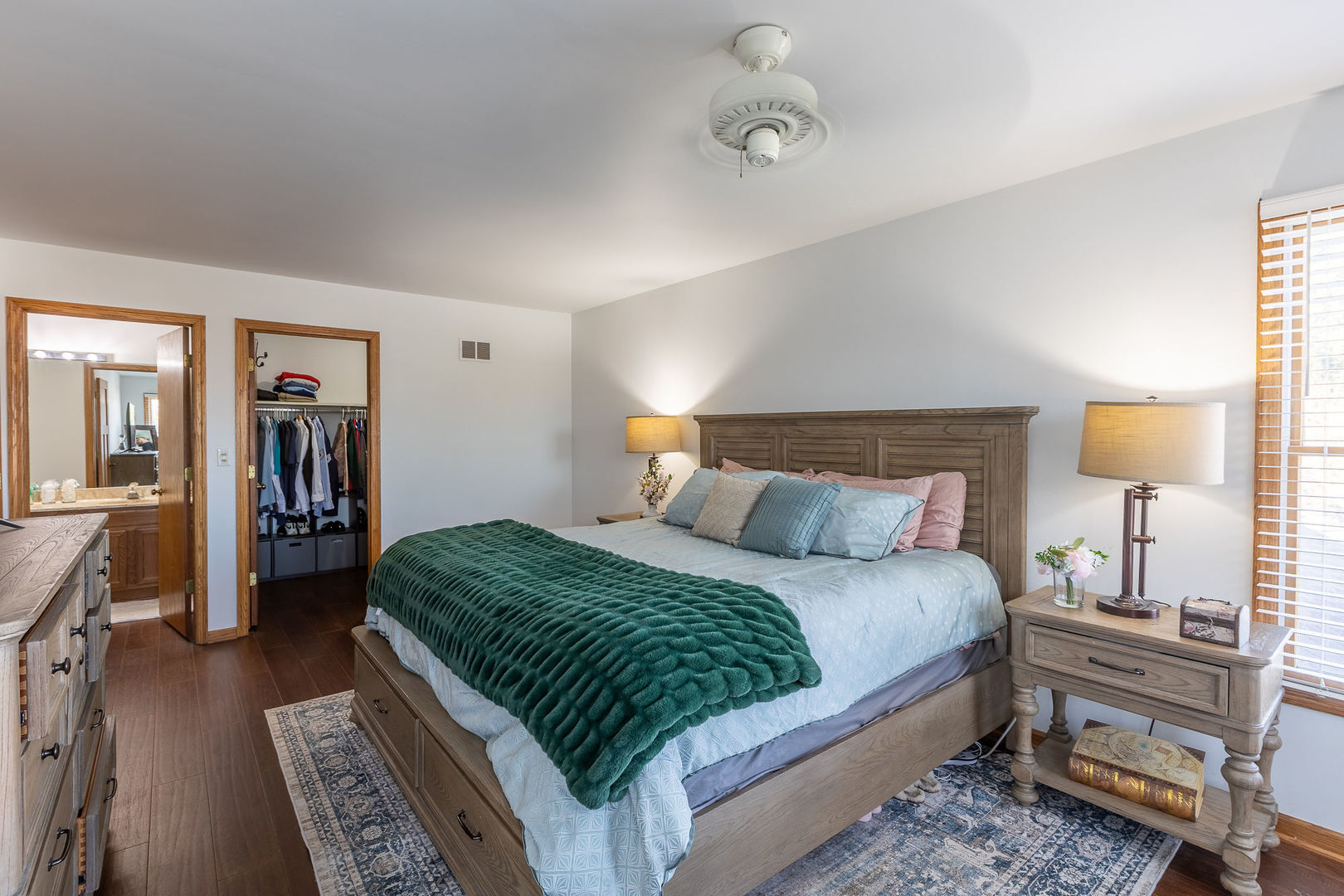 5081 Adele Drive, Gurnee, IL 60031